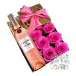 Box Cuadrado 6 Rosas Eternas De Jabón + Vino Casillero del Diablo Reserva Rosé + Caja Bombones