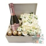Box Cuadrado 6 Rosas + Astromelias + Espumante Limited Brut Rose + Bombones