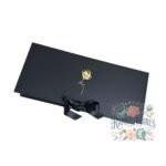 Caja De 10 Rosas + Bombones + Cóctel de Espumante JP Chenet Blanco - Imagen 2