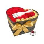 Box Corazón 16 Rosas + 12 Bombones + Espumante